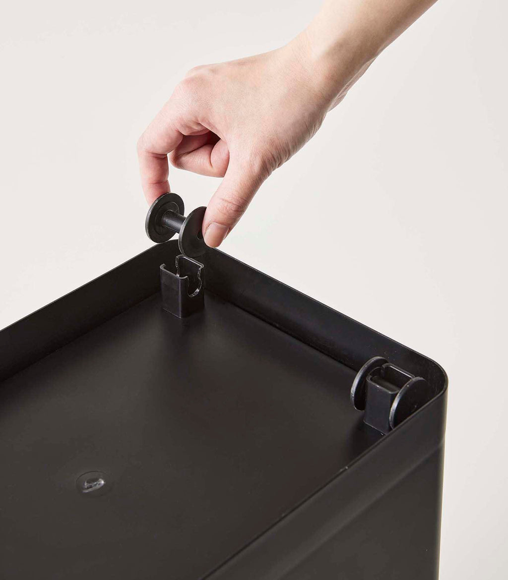 Airtight Pet Food Storage Container with Transparent Lid and Handle S291