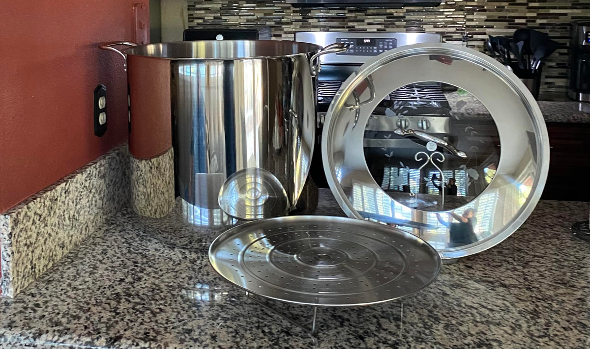 Stainless Steel 60-qt Stockpot with Steaming Rack J199