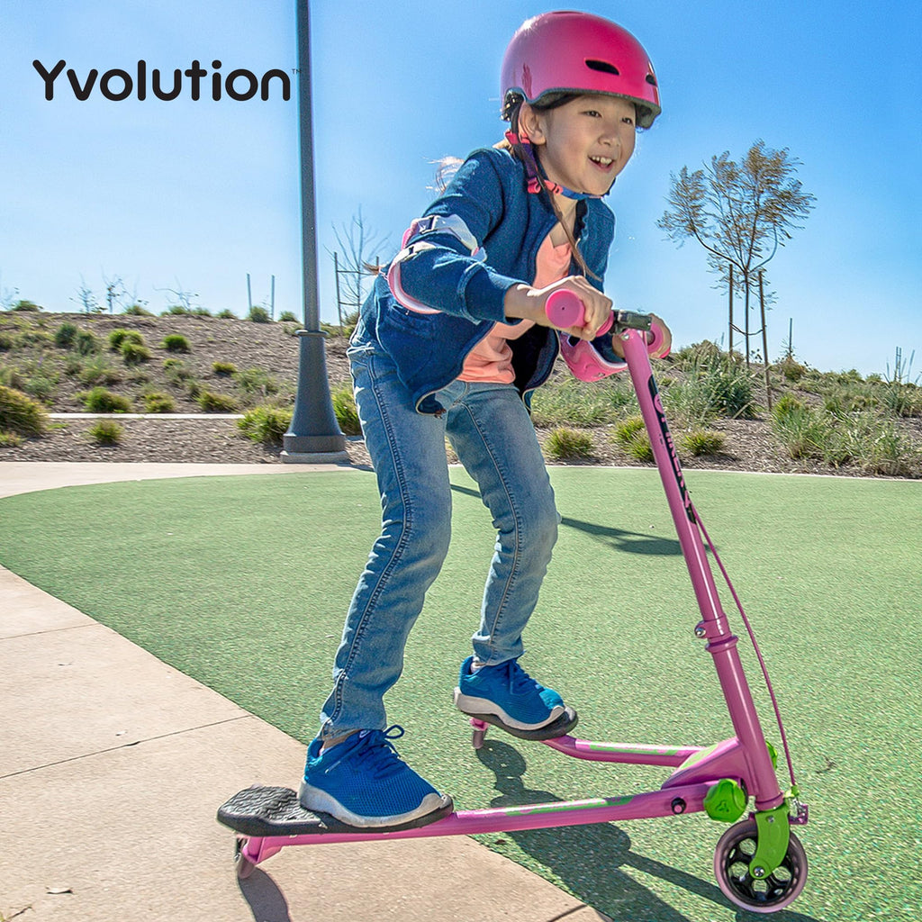 3-Wheel Wiggle Scooter with Hand Brake M180