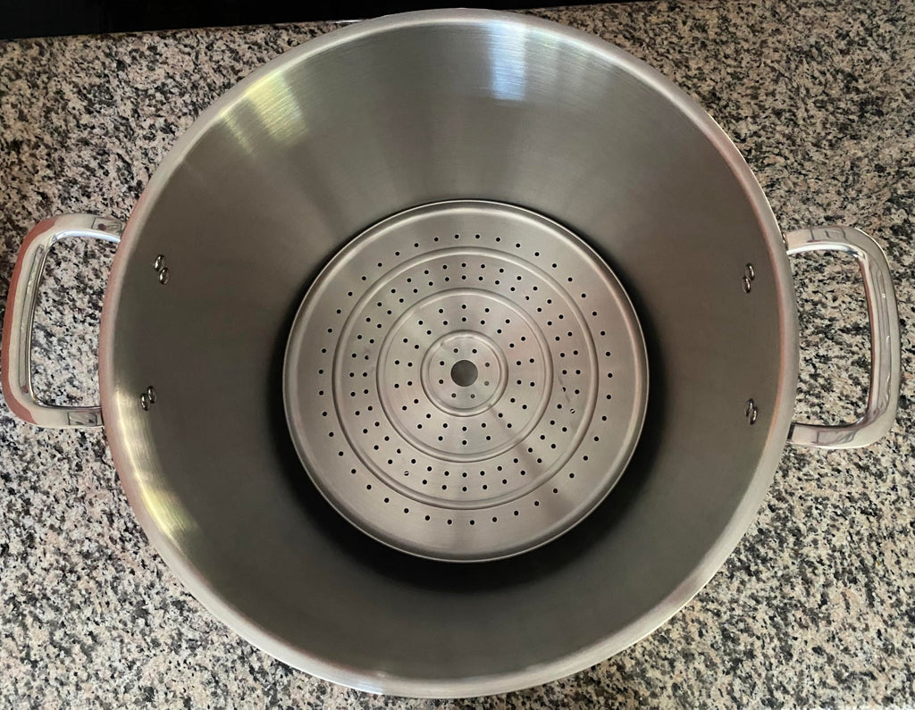 Stainless Steel 60-qt Stockpot with Steaming Rack J199